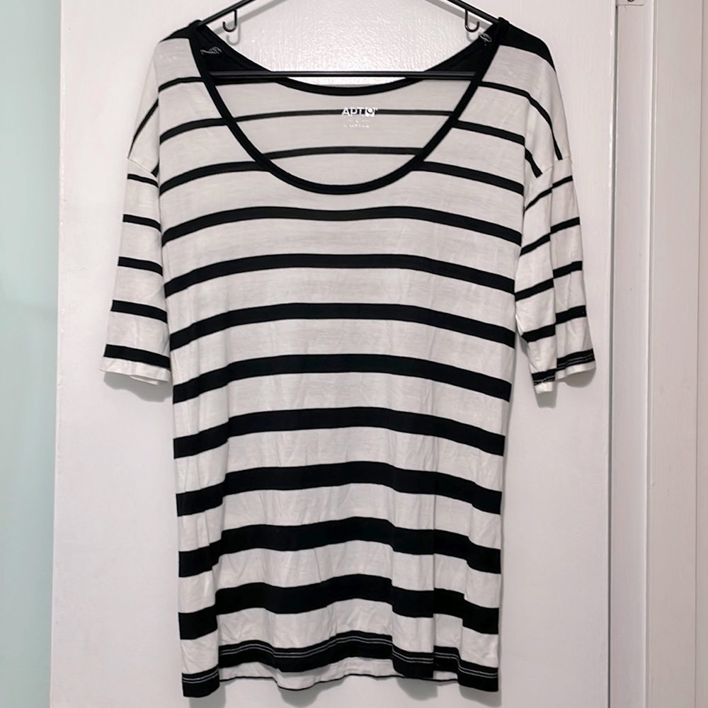 Apt. 9 Striped 3/4 Sleeve Top- Size Large- EUC